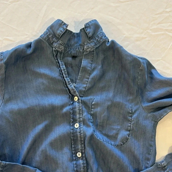 Kut From The Kloth Long Sleeve Blouse Women's shirt top Denim Chambray Button XS - Picture 2 of 4